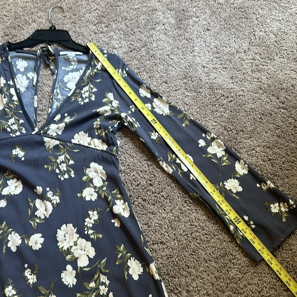 O'Neill Navy Floral Long-Sleeve V-Neck Dress - Picture 12 of 13